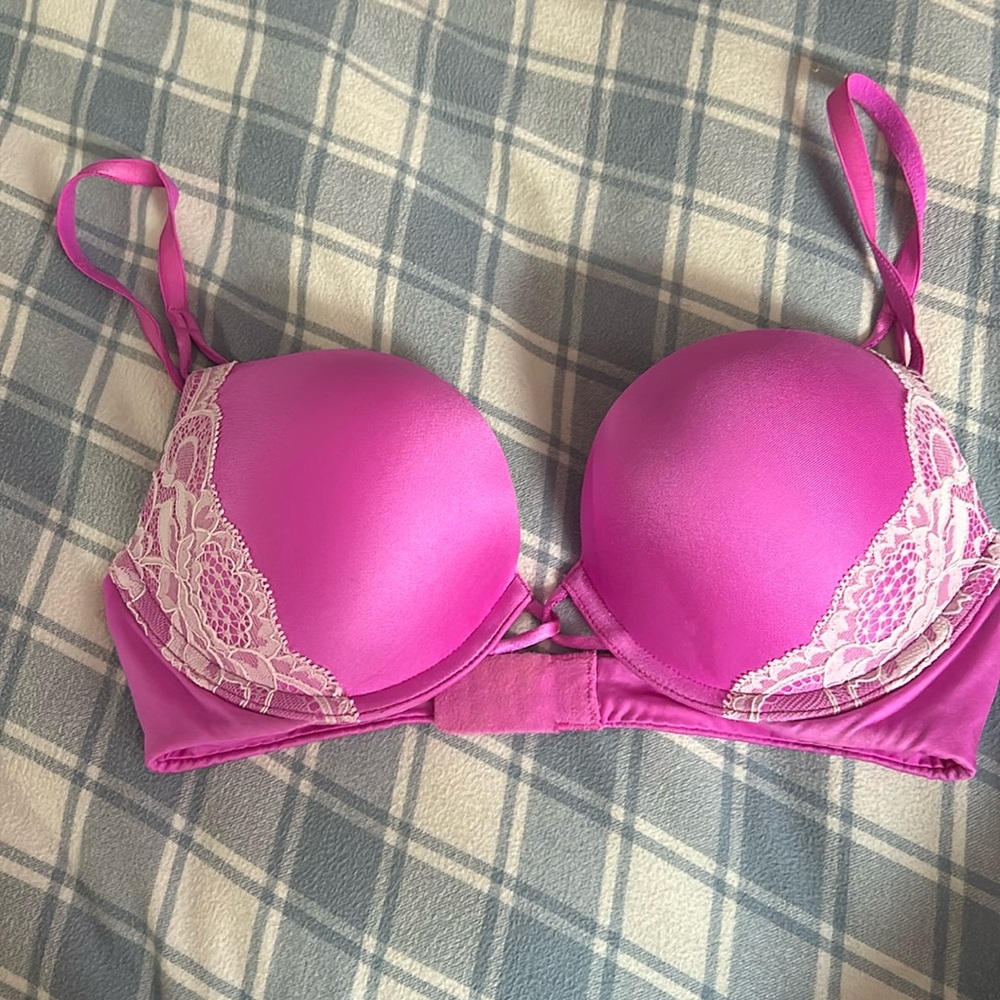 Victoria Secret Pink Bombshell Push Up Bra 34B